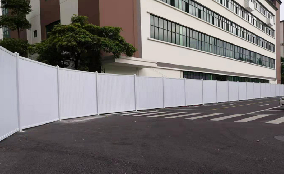 旭東施工圍擋廠家-PVC圍擋在安過程中有哪些特點？