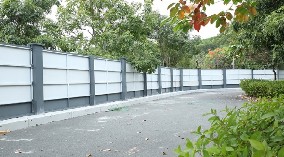 工程項(xiàng)目在遇春節(jié)復(fù)工高峰期，如何正確加強(qiáng)施工圍擋的維護(hù)管理